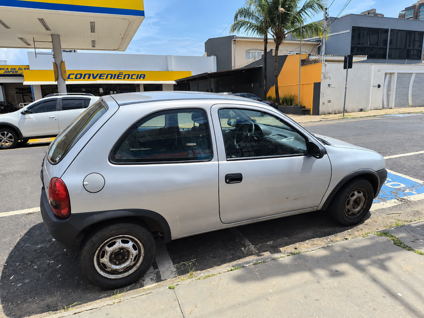 Rocam recupera carro de idosa que foi furtado na Vila Santos Antônio