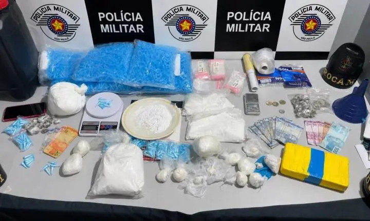 Mulher é presa pela Rocam com mais de R$ 100 mil em drogas no Aeroporto 
