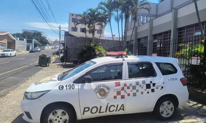 Adolescente com mandado por estupro em abrigo é apreendido pela PM