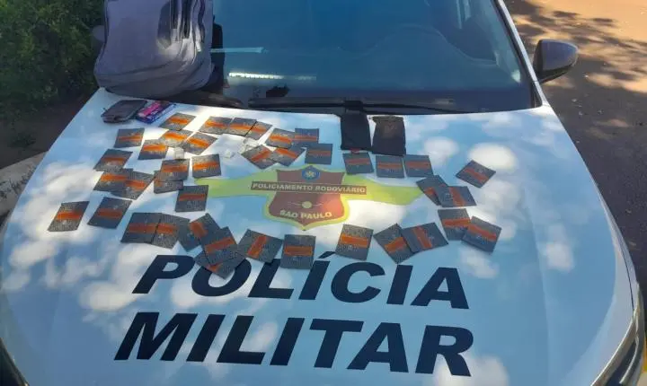 Adolescente de 17 anos é apreendido com drogas na Cândido Portinari