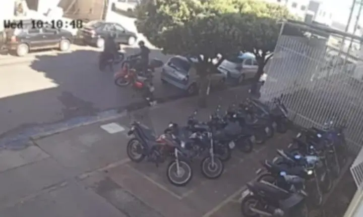 Cadeado no disco de freio impede furto de motocicleta Distrito Industrial 