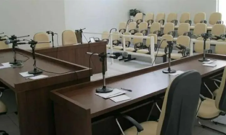 Câmara de Capetinga abre concurso para com salário de R$ 5,5 mil