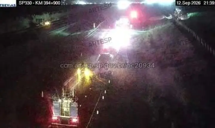 Carreta carregada com 25 toneladas de herbicida pega fogo na Anhanguera