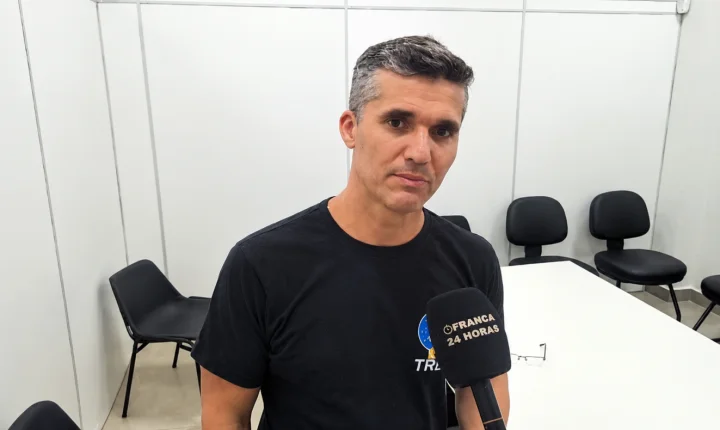 Chefe do cartório eleitoral de Franca dá orientações para o segundo turno