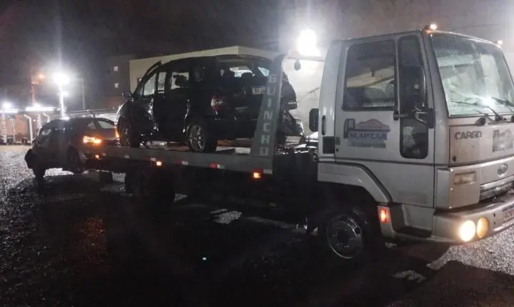 Cinco veículos se envolvem em acidente no Centro de Franca