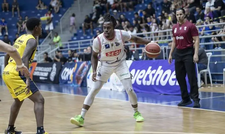 Com destaque para Vitinho, Franca vence o São José na estreia do NBB