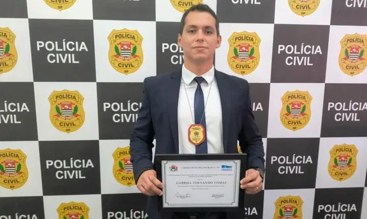 Delegado é homenageado por atuação em ocorrência de maus-tratos a animal