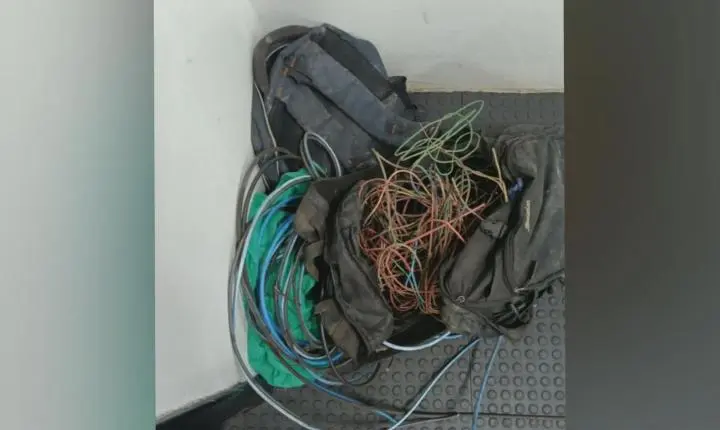 Dupla invade casa desocupada, furta fios e é detida pela GCM