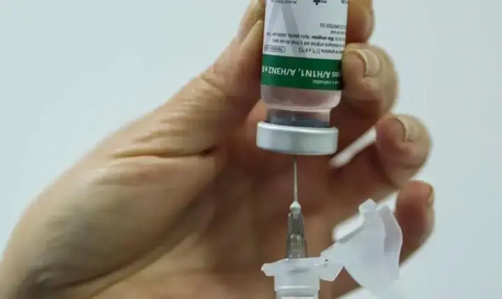 Vacinação contra a gripe acontece neste sábado no poliesportivo