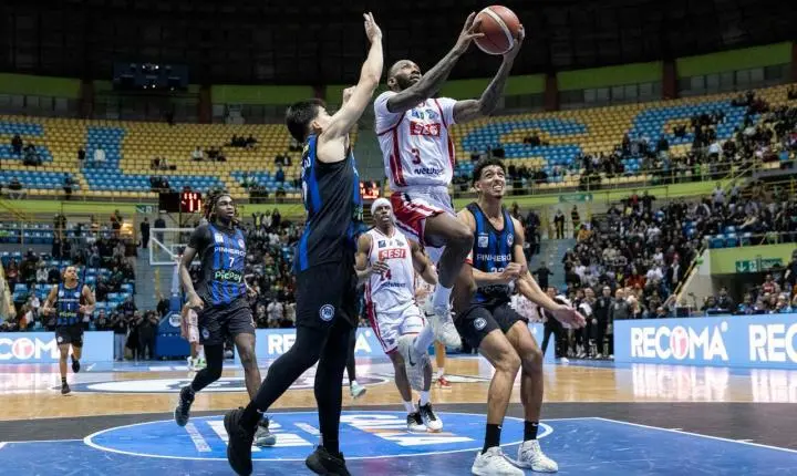 Franca vence o Pinheiros e fica a uma vitória do pentacampeonato do NBB