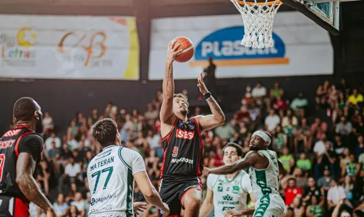 Franca vence Bauru no Panela de Pressão e segue líder do NBB