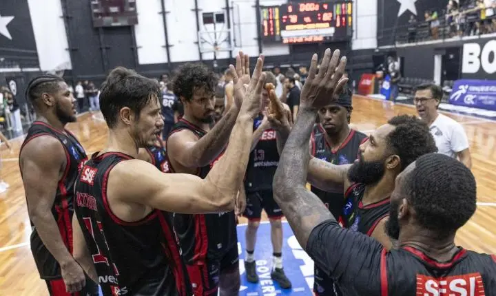 Franca vence o Botafogo, fecha série em 3 a 0 e avança às quartas do NBB