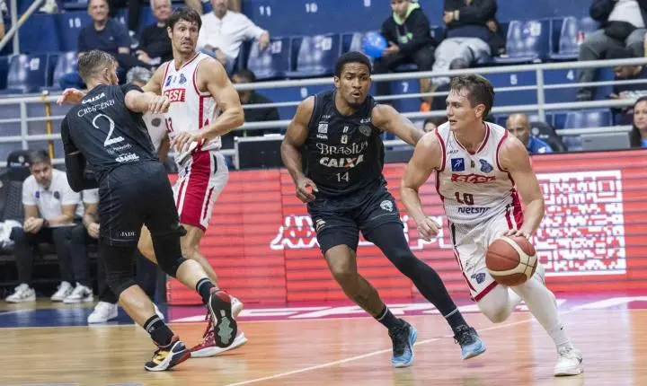 Franca vence o Brasília e abre vantagem na semifinal do NBB