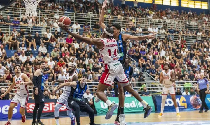 Franca Basquete vence o Pinheiros e sai na frente na final do NBB