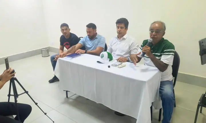 Francana apresenta parte da comissão técnica para a disputa da Copinha