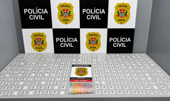 Homem é preso com mais de 300 papelotes de cocaína no Moema