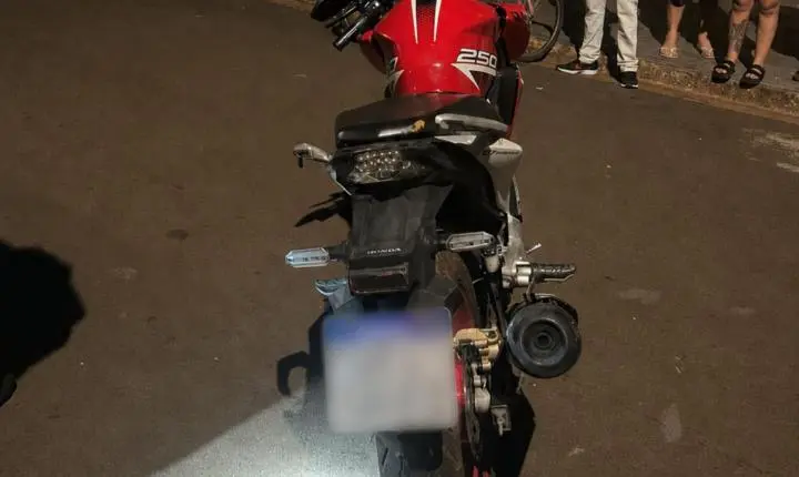 Homem é preso com moto furtada e cocaína em São José da Bela Vista