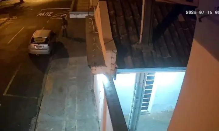 Homem furta bateria e objetos de carro de aplicativo na Chico Júlio