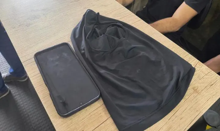 Jovem é detido pela PM com touca ninja após ser flagrado em atitude suspeita