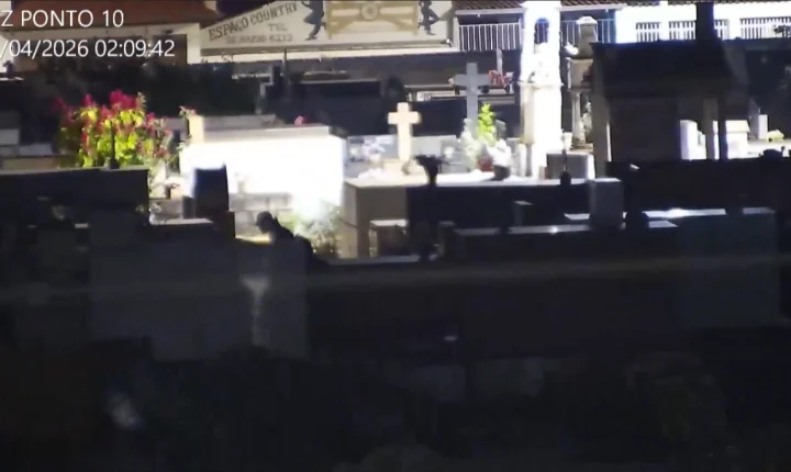 Ladrão é preso pela PM em cemitério com malas cheias de bronze e cobre 