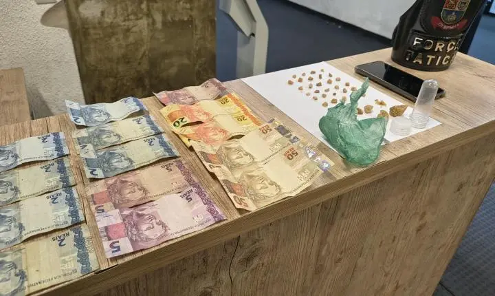 Força Tática prende duas mulheres por tráfico de drogas na Vila Gosuen