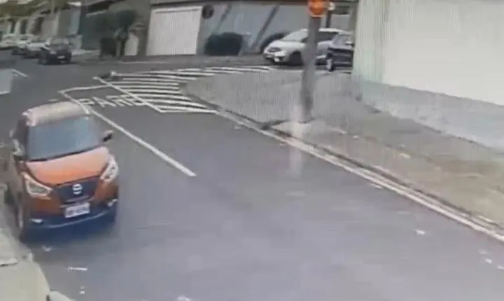 Menina de 7 anos fica ferida após ser atropelada por veículo em Franca