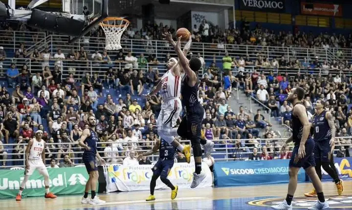 Mogi vence Franca no Pedrocão e sai na frente na final do Paulista