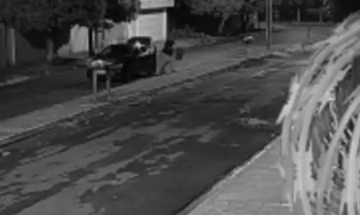 Moradores se revoltam após furto de grama em avenida de Orlândia