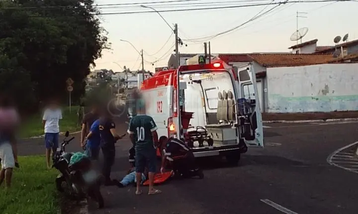 Motociclista fica ferido em acidente na avenida doutor Abrahão Brickmann