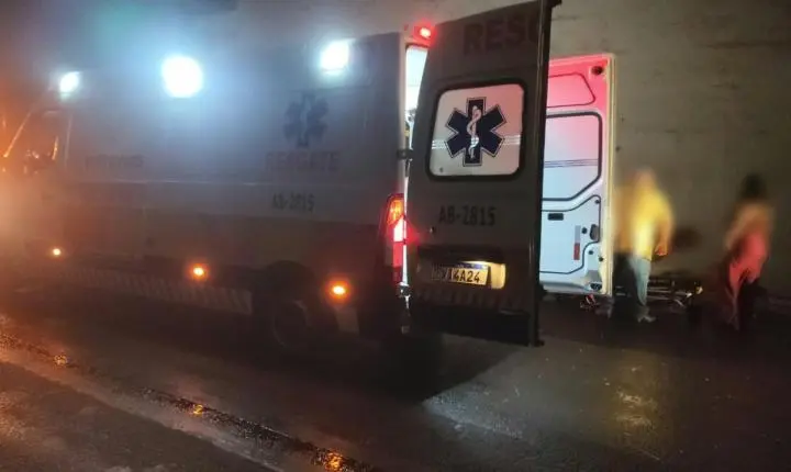 Motorista fica ferido após carro cair de pontilhão em São Joaquim da Barra