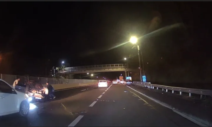 Motorista capota carro na rodovia Cândido Portinari; assista 