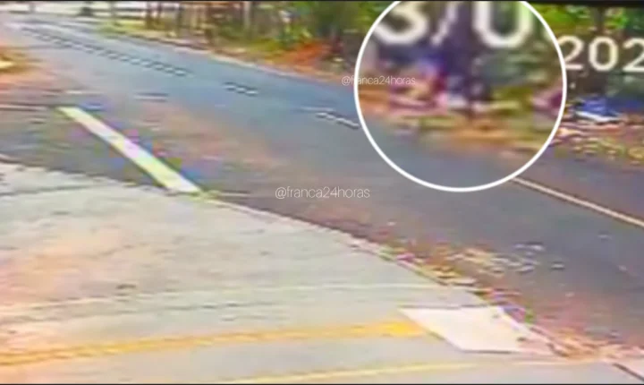 Câmera flagrou homem ateando fogo em área de mata no Recanto Elimar