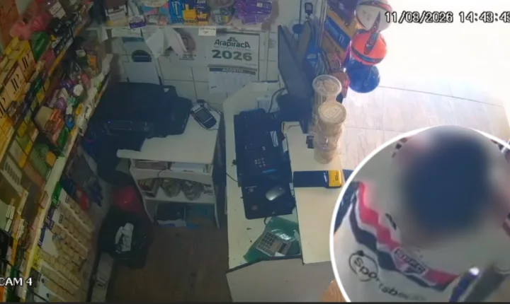 Câmera flagra homem furtando creme em loja no Parque Vicente Leporace