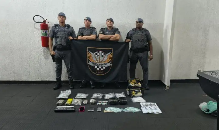 Traficante é preso pela Força Tática com R$ 100 mil em drogas no Dorothéa 