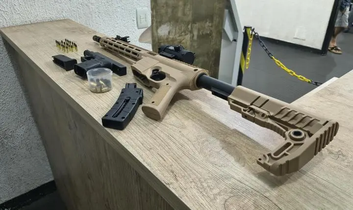 Homem é preso pela PM com duas armas após efetuar disparos no São Gabriel 