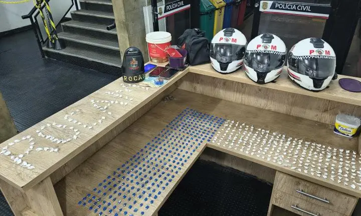 Rocam prende três com quase 700 porções de cocaína no Aeroporto 