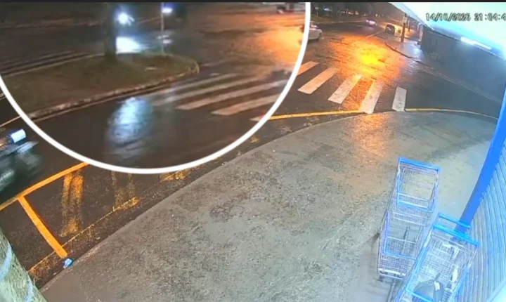 Câmera flagra colisão entre motos em avenida do Recanto Elimar 