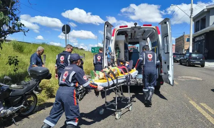Colisão entre motos deixa dois feridos em avenida do Jardim Vera Cruz