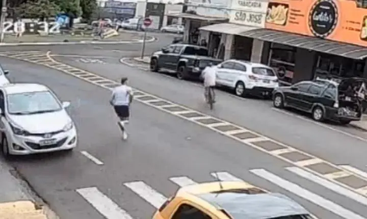PM à paisana prende ladrão após roubo em supermercado; assista 