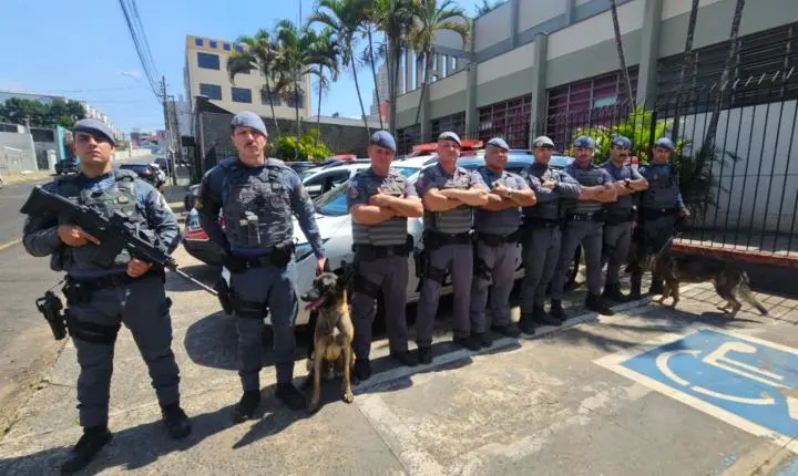  PM prende dois por tráfico de drogas na 