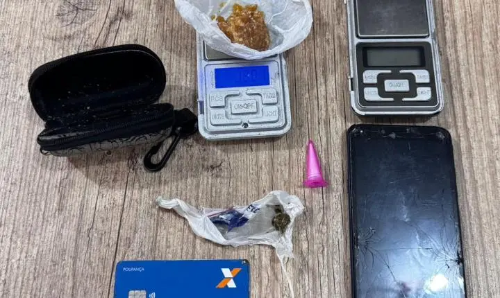 Policiais mandam assaltante para a cadeia e flagram menor com drogas