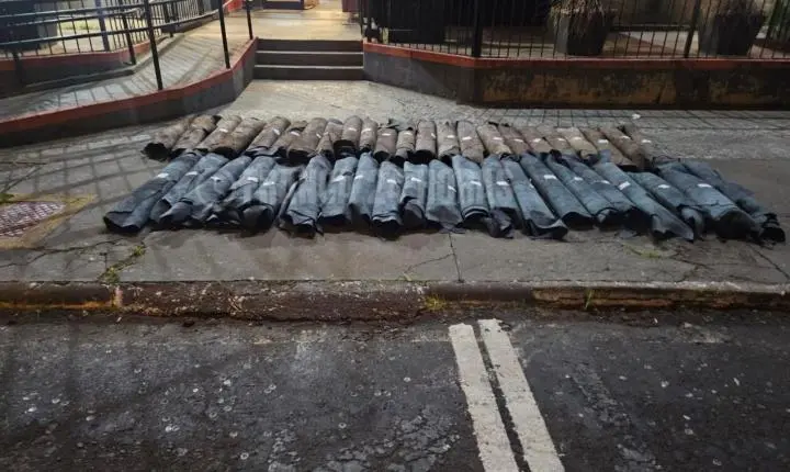 Policiais militares recuperam carro, couros furtados e prende ladrão