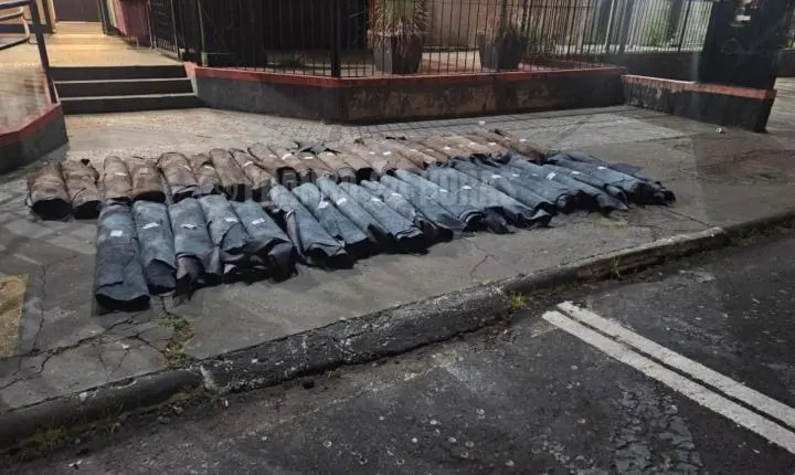 Policiais militares recuperam carro, couros furtados e prende ladrão