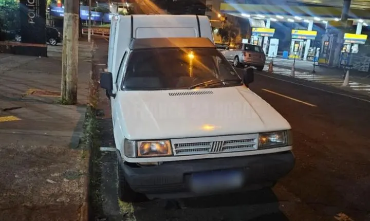 Policiais militares recuperam carro, couros furtados e prende ladrão