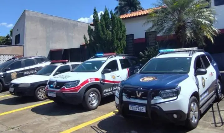 Polícias e GCM prendem homem por tráfico e apreendem simulacro