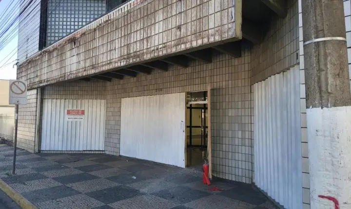 Tradicional agência do banco Bradesco é fechada na Estação