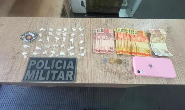 Traficante é preso pela PM com drogas em pacote de salgadinho 
