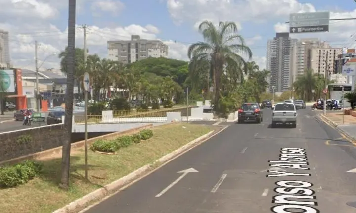 Trecho da avenida Ismael Alonso y Alonso sofre alteração de trânsito 