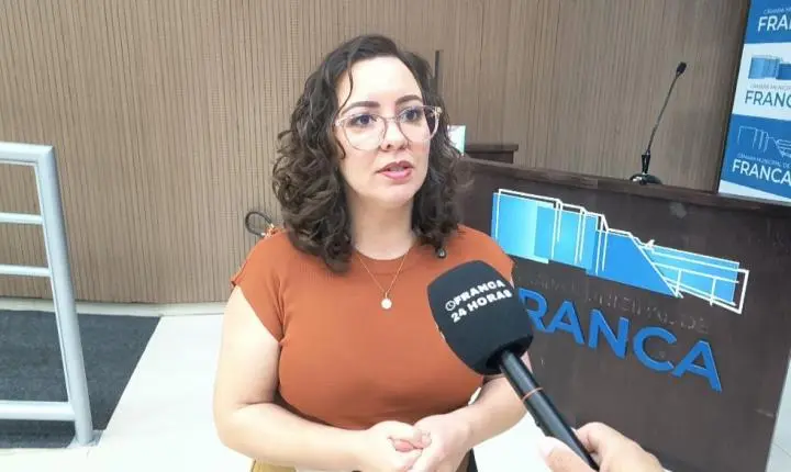 Vereadora cobra Prefeitura por atraso nos editais do Bolsa Cultura e da PNAB